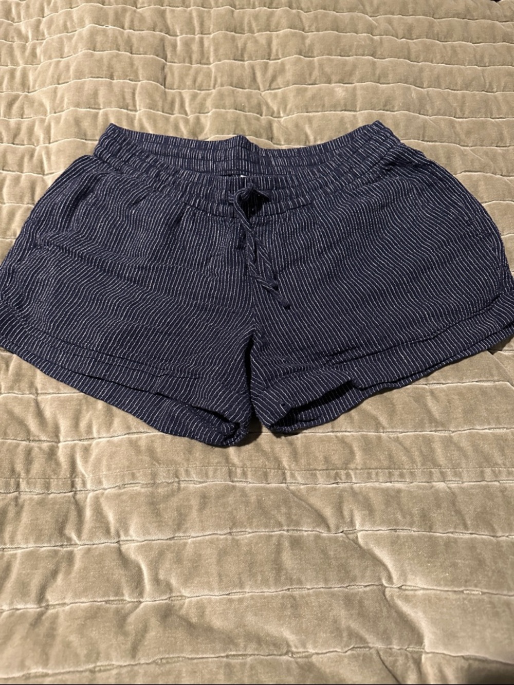 Old Navy Navy Pinstripe Drawstring Athletic Shorts